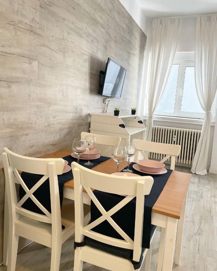 White Apartment Bukarest Kültér fotó